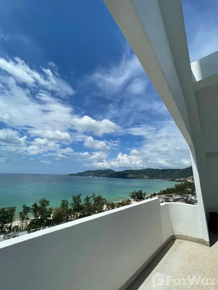 picture Oceanfront Luxury Patong Tower Condo For Sale - 42/51