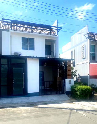 เช่าทาวน์โฮม ม.อีสเทิร์นเอเชีย : ให้เช่าบ้านเดอะคัลเลอร์ส ลำลูกกา- #คลอง 4