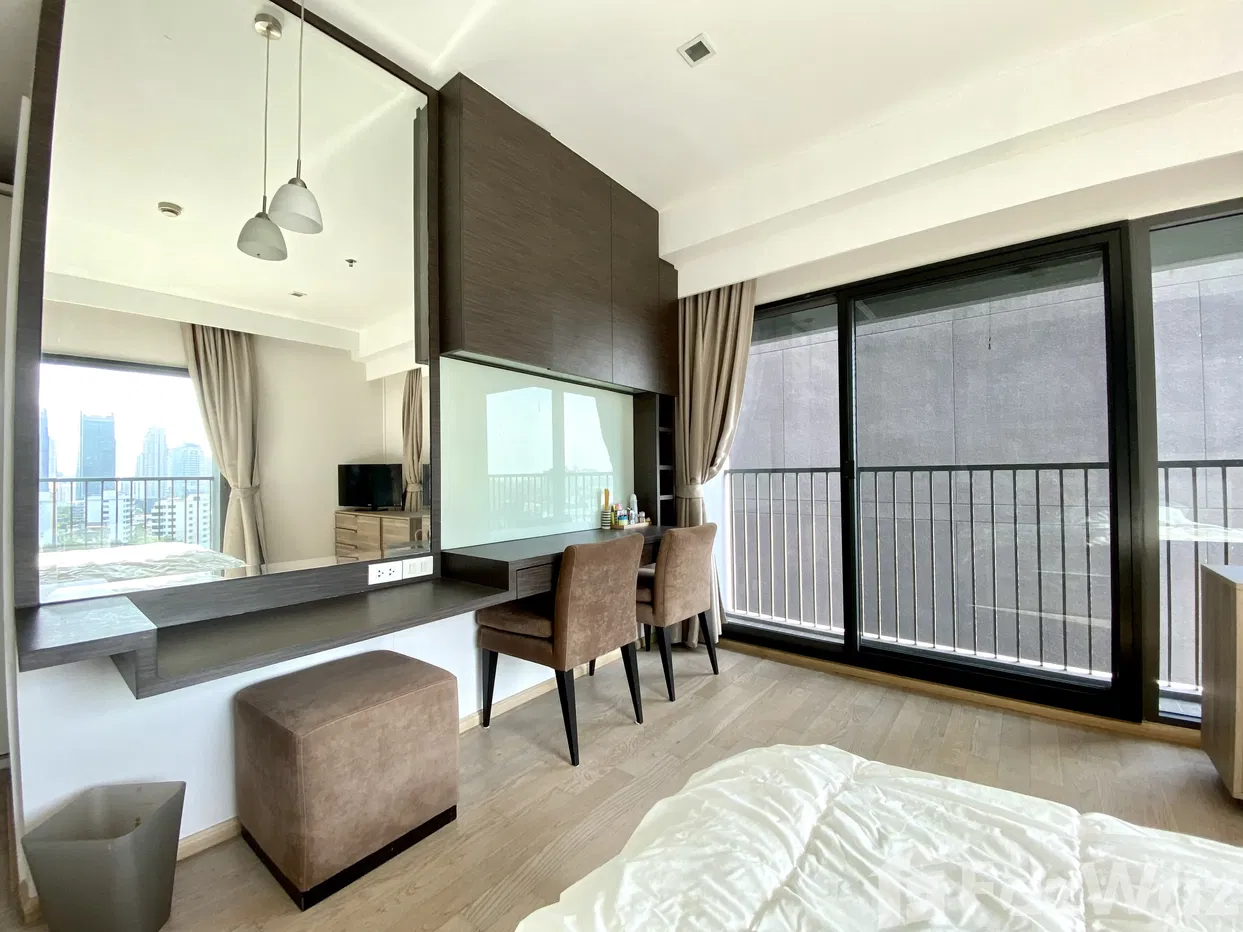 picture Stunning corner 1-bed, connected to BTS Thonglor - 7/10