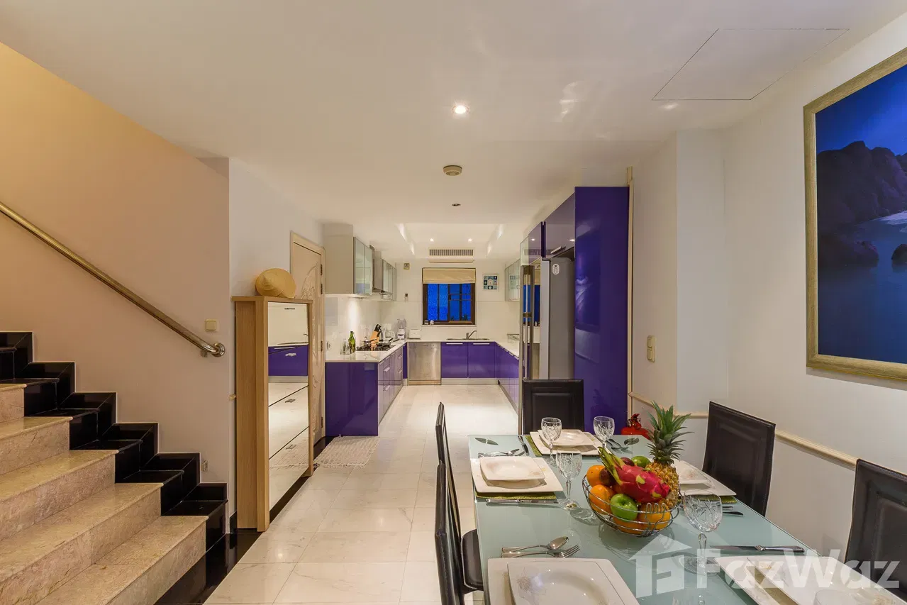 picture Stunning seaview townhouse with shared pool and garden. - 10/30