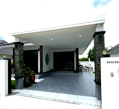 Houses for sale Thap Tai, Prachuap Khiri Khan : Beautiful Upgraded Custom 2 Bed House Zent Soi 112 Hua Hin