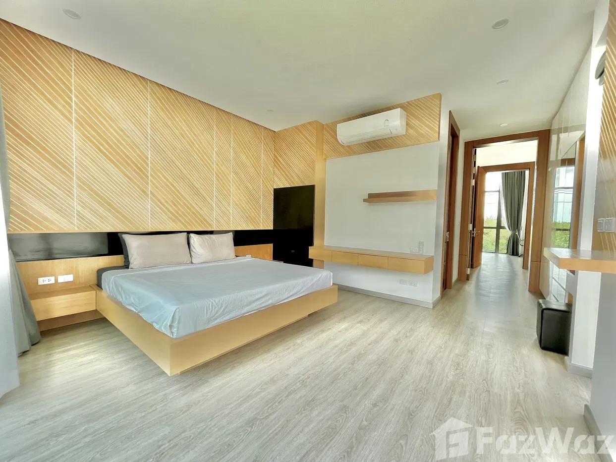 picture Boat Avenue Modern Loft Private Pool Villa - 4/25