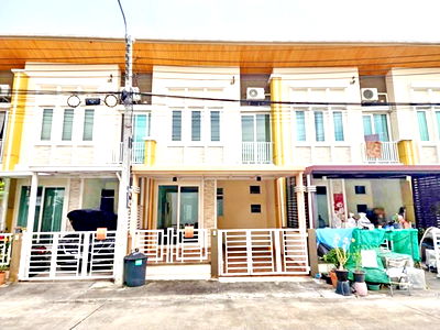 เช่าทาวน์โฮม เดอะ โมเดิร์น จิมส์ ช็อปปิ้ง มอลล์ : สนามบินสุวรรณภูมิ 6.9 กม. ทาวน์โฮม 2 ชั้น เฉลิมพระเกียรติ ร. 9 ซอย 30 ประเวศ 19 ตร.วา 3นอน 2น้ำ 99ตรม. สวนหลวง ร. ๙ 4 กม.