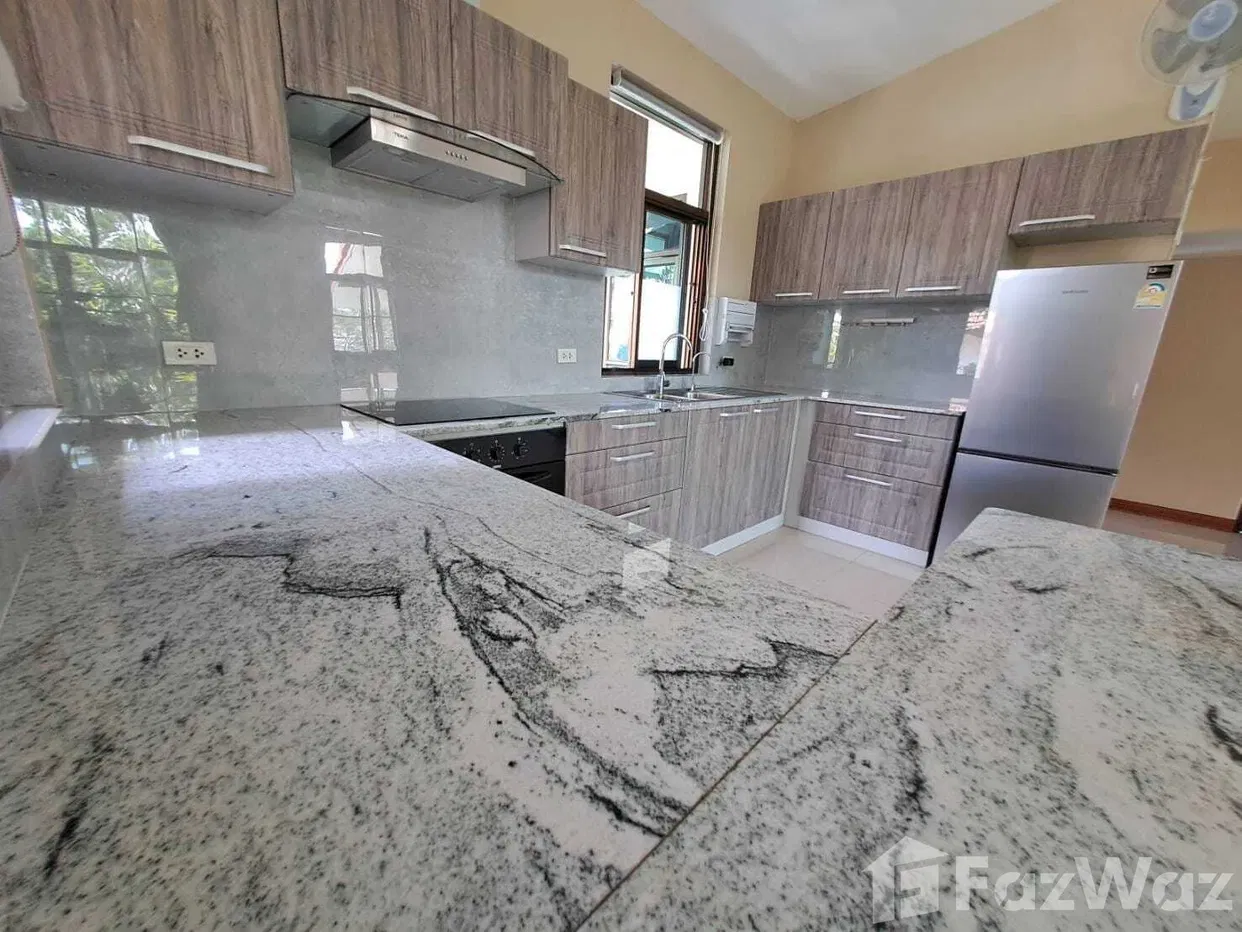 picture reduced! 4 Bedroom Villa at Royal Garden - 21/47