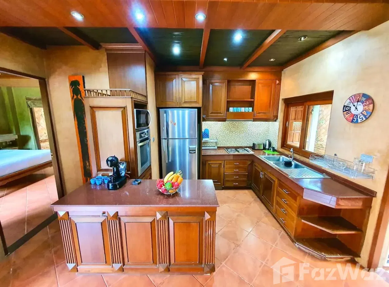 picture Stunning Balinese - Style Villa For Sale - 16/24