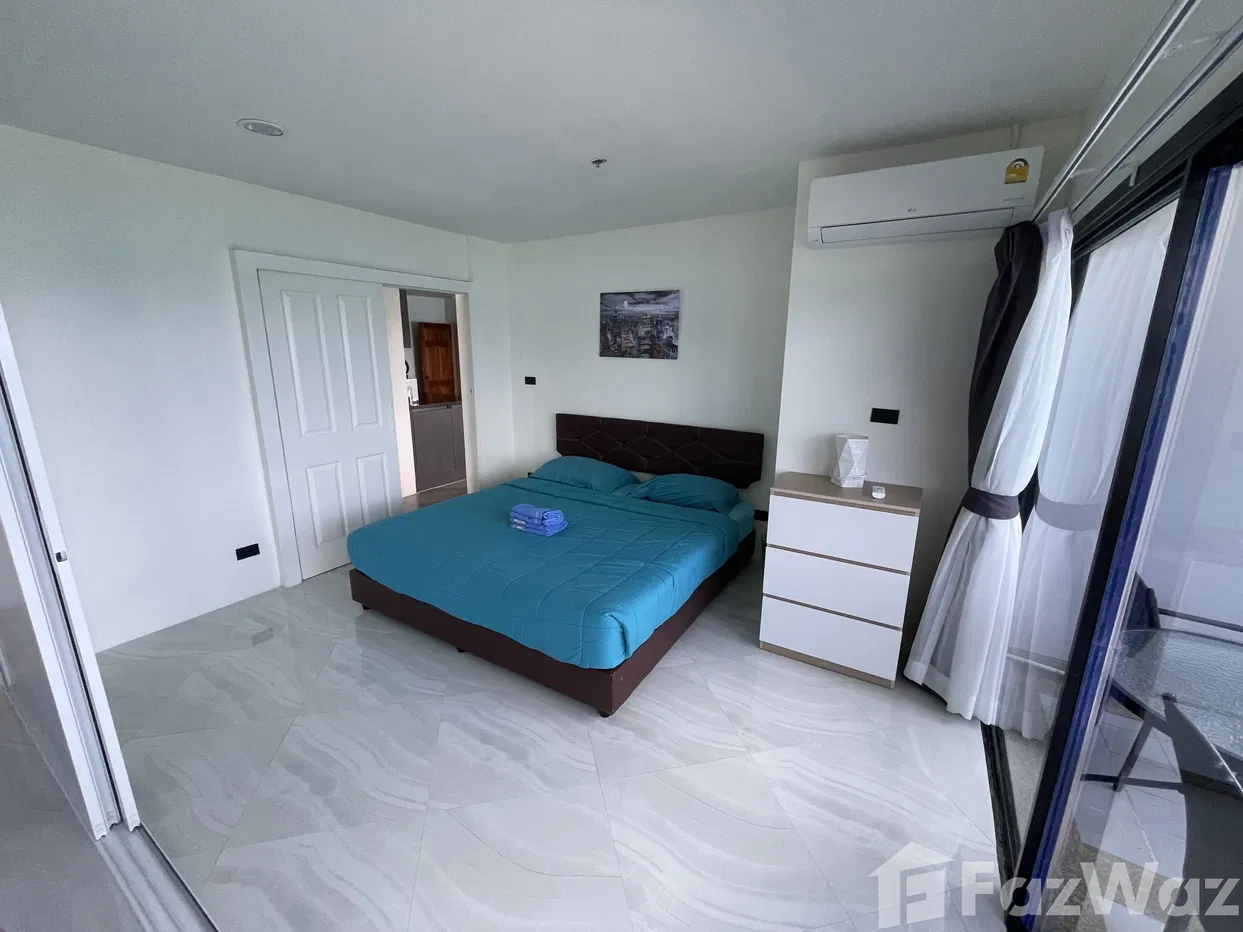 picture Oceanfront Luxury Patong Tower Condo For Sale - 11/51