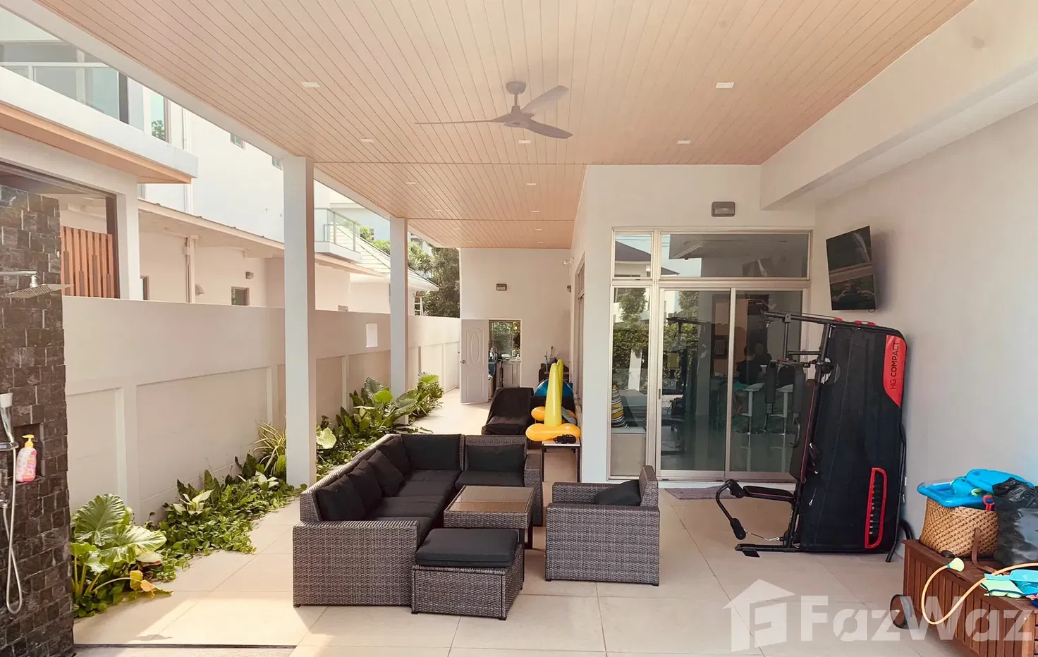 picture Modern Corner Plot Pool Villa in Perfect Masterpiece Century - 7/7