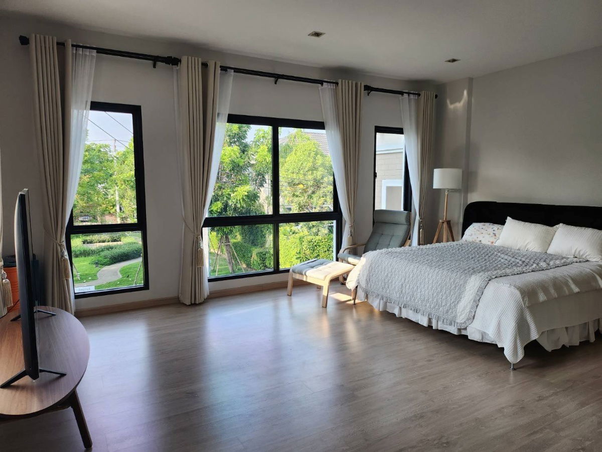 picture 🏡 For Rent: 120,000 THB/month ✨ Laddarom Wongwaen - Ramintra 4 beds 5 baths - 6/20