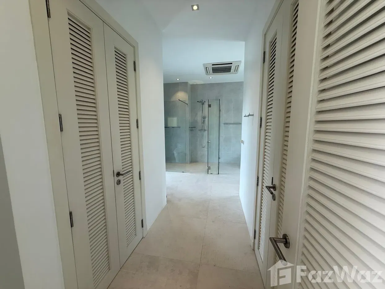 picture Exceptional 4-Storey Villa at Black Mountain Golf Resort - 80/83