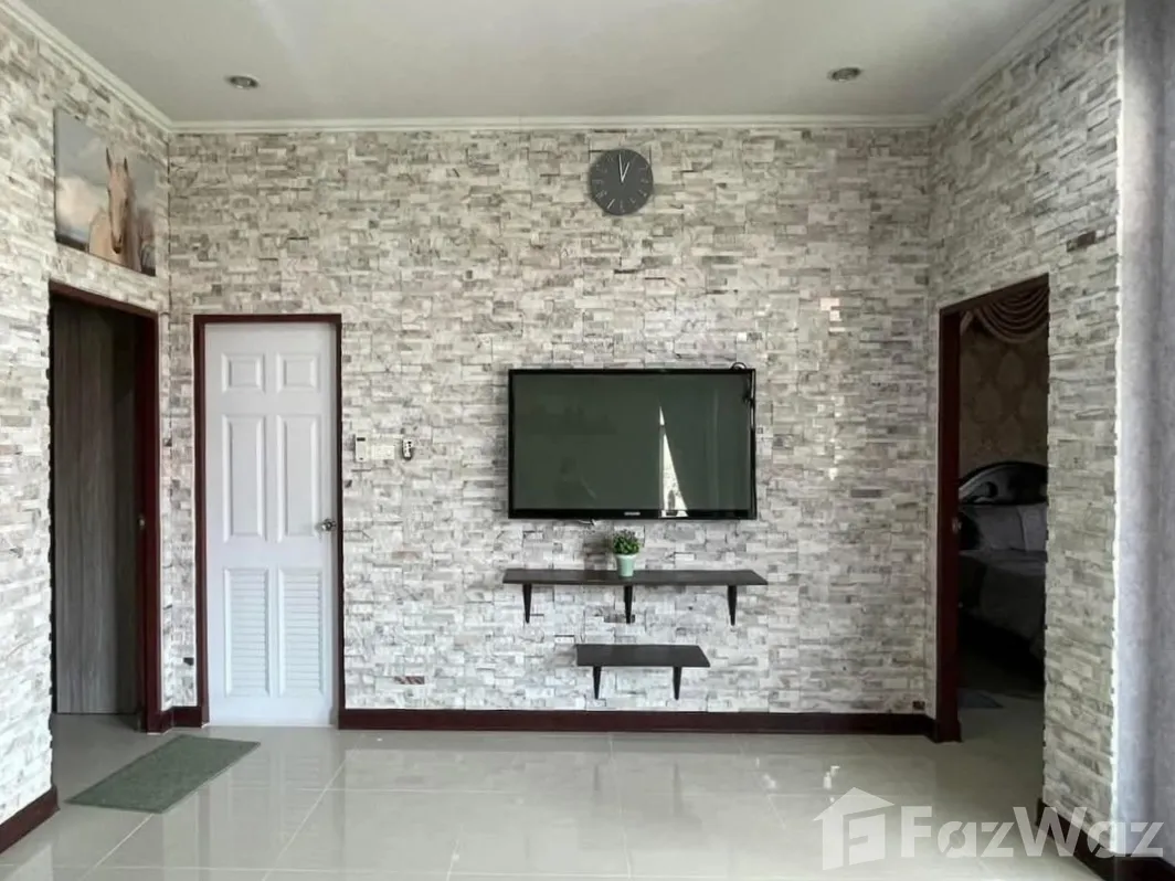 picture 3 bedroom for rent 2044387 - 8/16