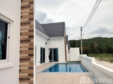 For Sale – Scenic Pool Villa with Attic at Pavilion View,