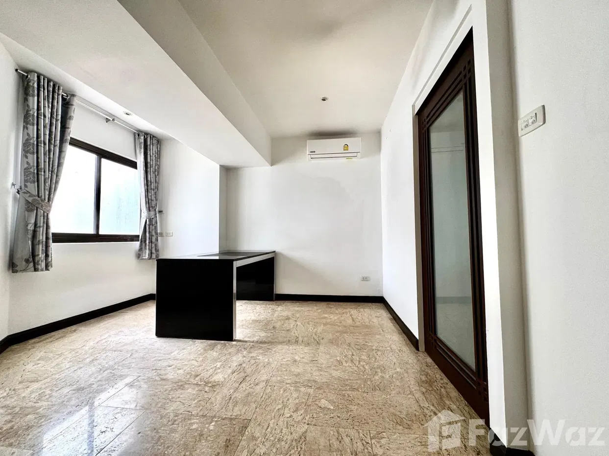 picture 3 Bedroom Villa for sale at Loch Palm Golf Club - 17/34