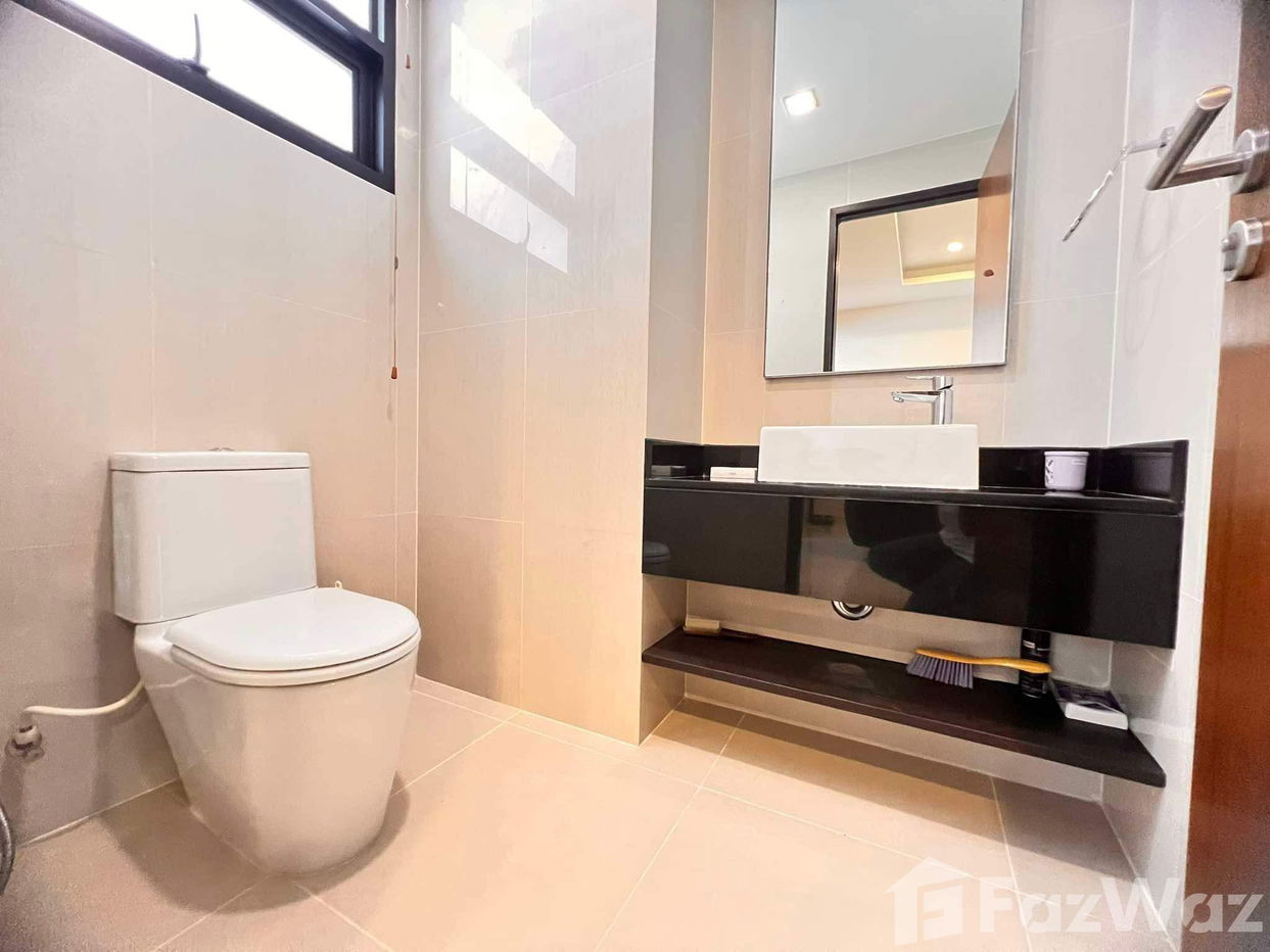 picture 3 bedroom townhouse located in Laguna area. - 5/23