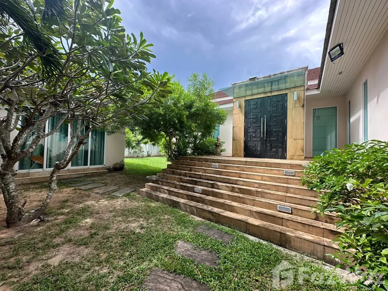 picture Red Mountain Luxury Villa,3 Beds with 1 Guesthouse For Rent 1911861 - 23/31