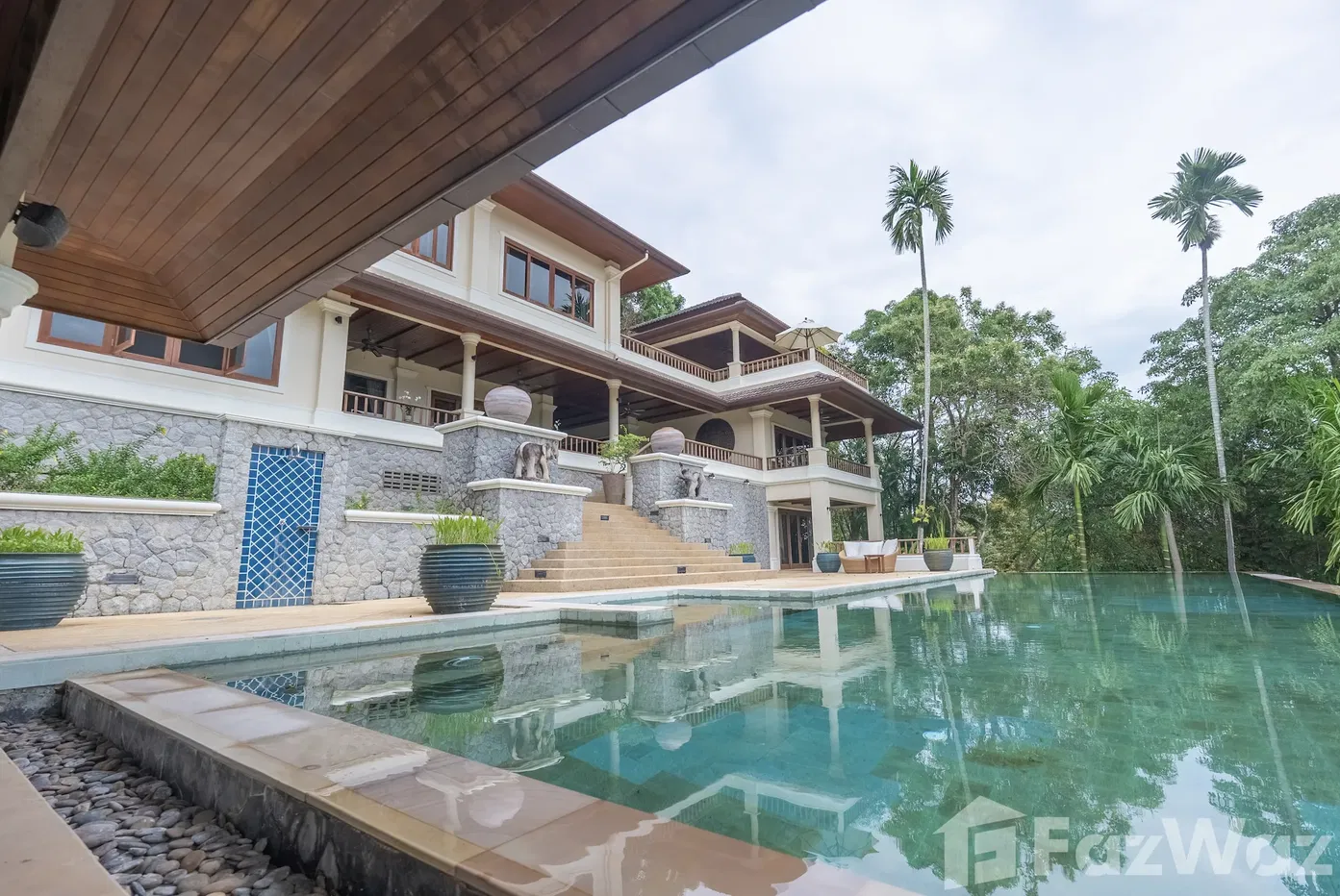 picture 5 Bedroom villa at Lakewood - 1/26