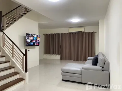 Cozy Townhouse At Kathu