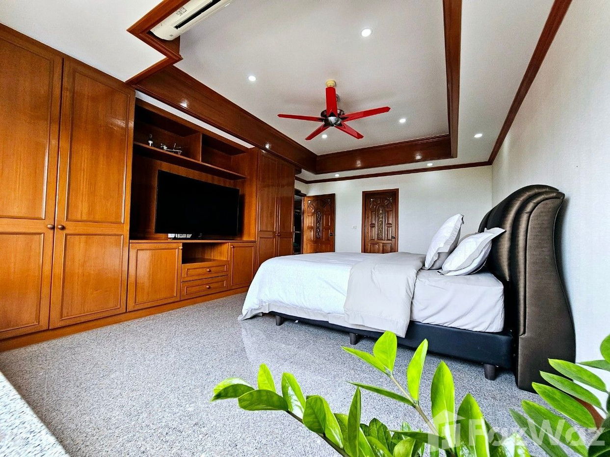 picture Condo next to Jomtien Beach, Dongtan Curve. 180 degree sea - 30/31