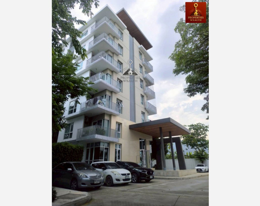 picture Condo Serene Lake Chiangmai, Somphot Chiangmai 700 pi Rd., near Chiang Mai Airport - 9/14