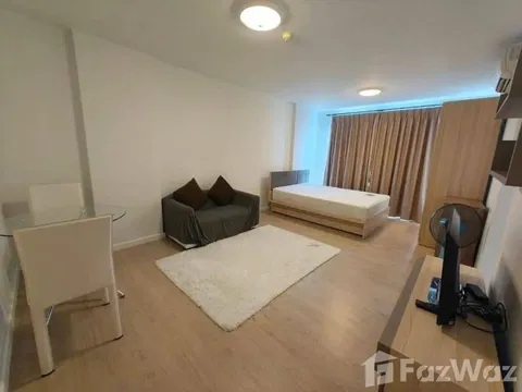 Studio Condo for rent at Baan Peang Ploen