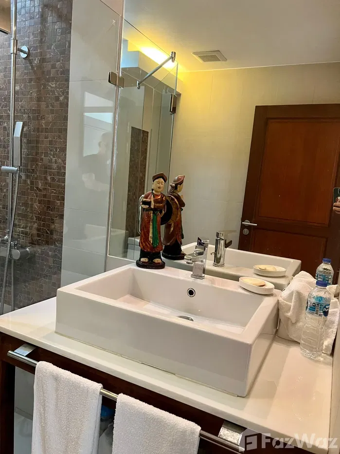 picture Pasrtial Sea View Modern Condo for Sale - 18/19