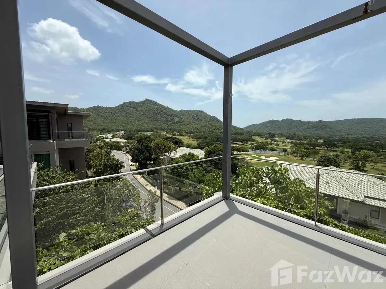picture Exceptional 4-Storey Villa at Black Mountain Golf Resort - 65/83