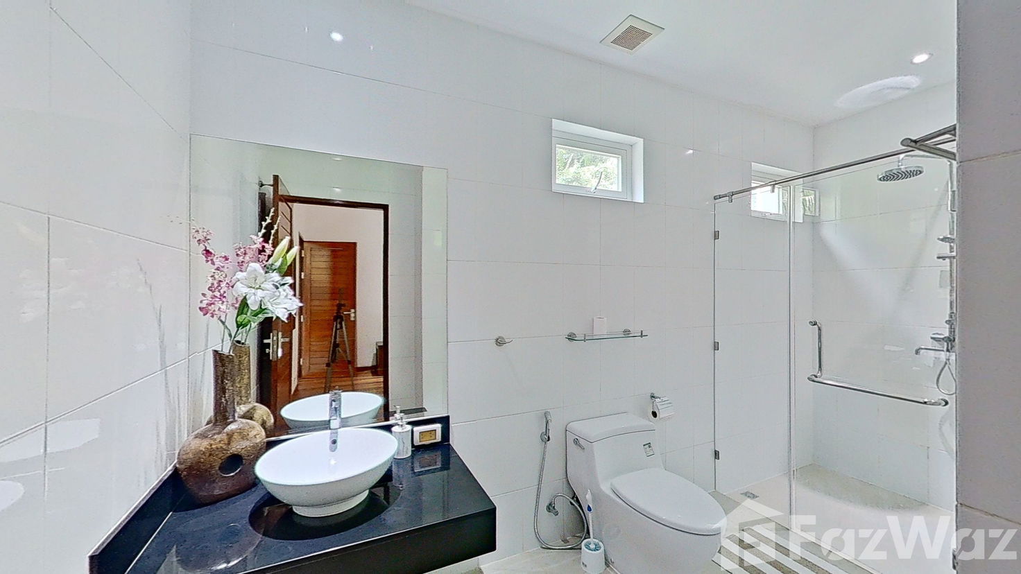 picture Stunning Sea View Pool Condo - 18/19