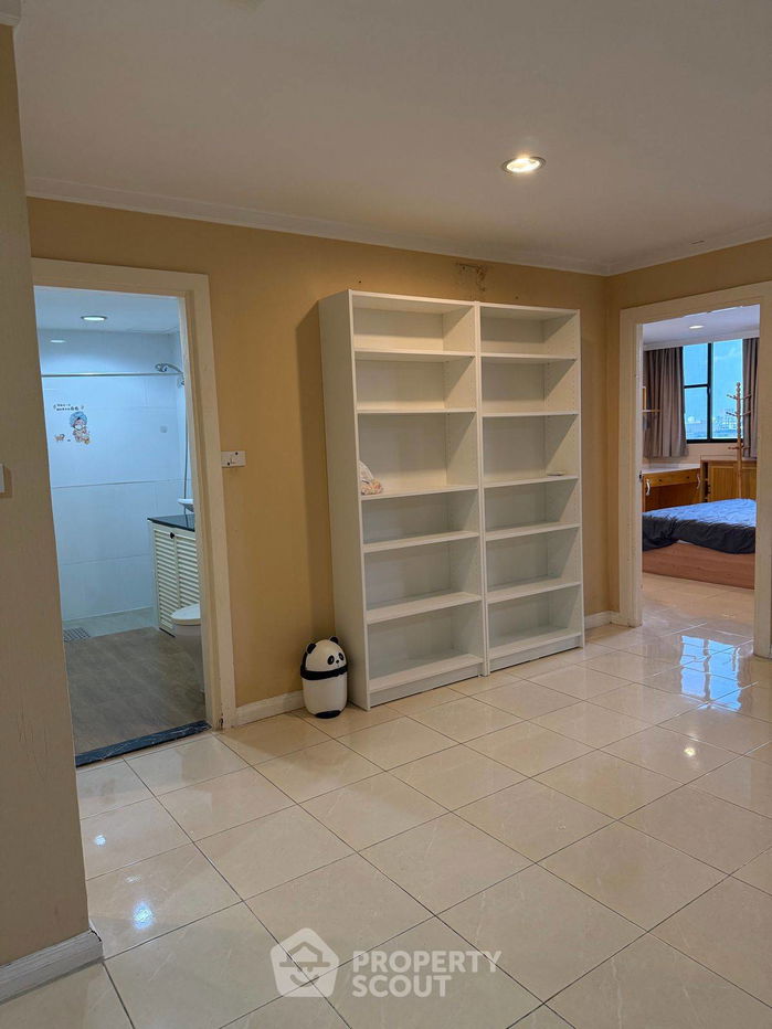 picture 2-BR Condo at Supalai Place Sukhumvit 39 near BTS Phrom Phong (ID 2252057) - 12/19