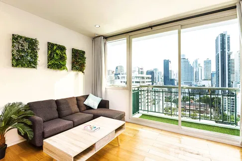 Cozy 1-bedroom modern condo close to BTS Asoke for RENT