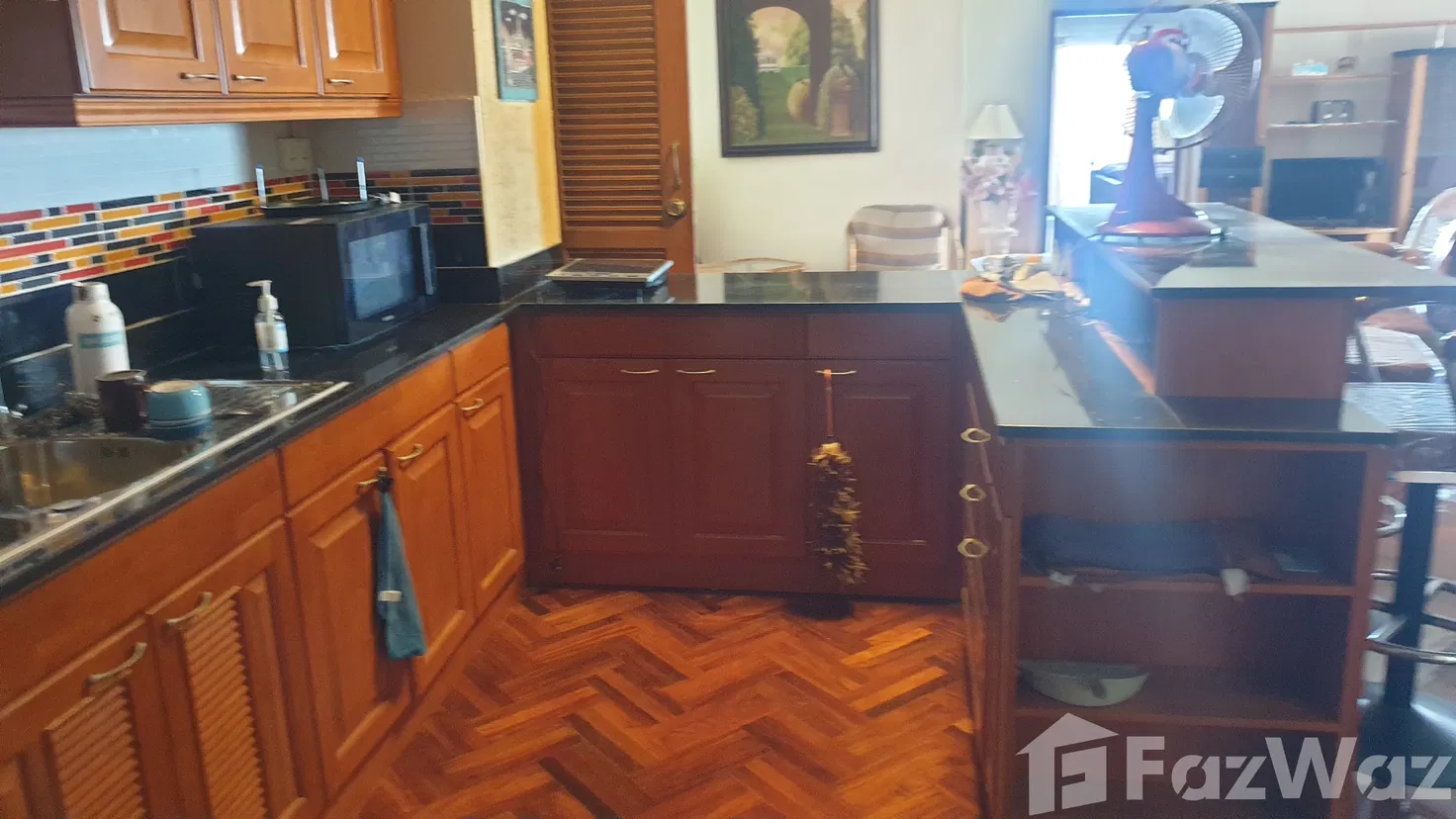 picture Spacious beachfront condo for sale - 7/12