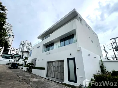 Houses for sale Taolo Road : 7 Bedroom House for sale in Nong Prue, Chon Buri