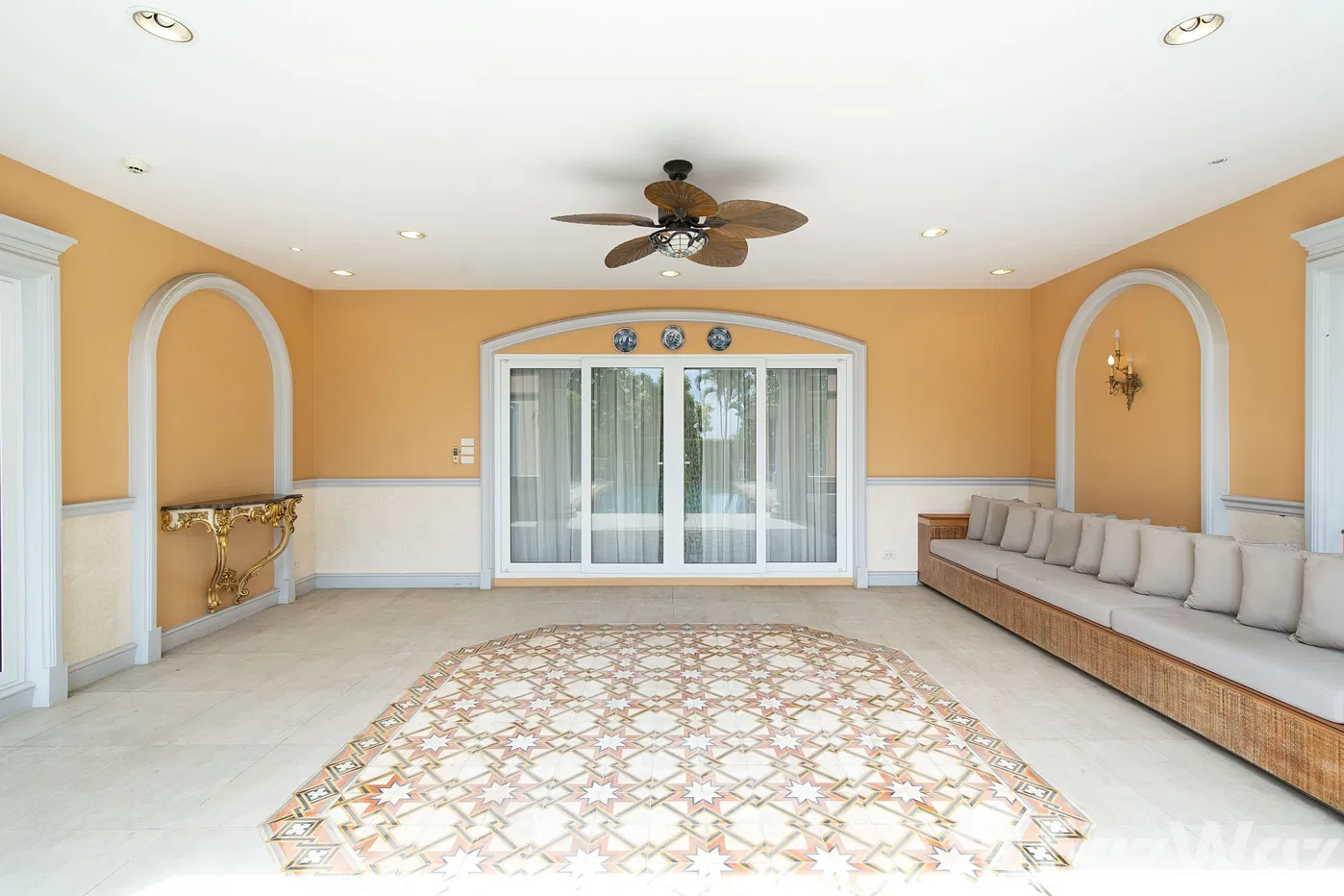 picture Luxury Vintage 3BR Villa with Pool, Garden & Bathtubs - 20/68