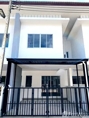 Townhouses for rent Phuket : 3 Bedroom 3 Bathroom townhouse for Rent