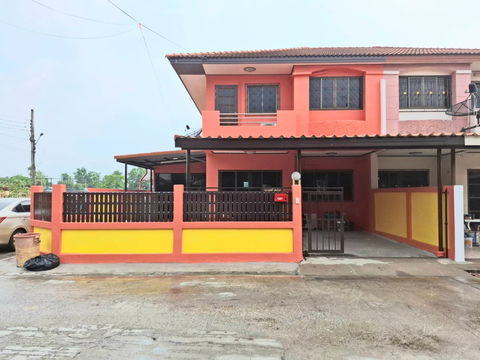 บ้านว่างให้เช่า หลังมุม มี 4 ห้องนอน ใกล้ตลาดเจ้าพระยา ม.อุดมทรัพย์ บางกร่าง ซ.28 