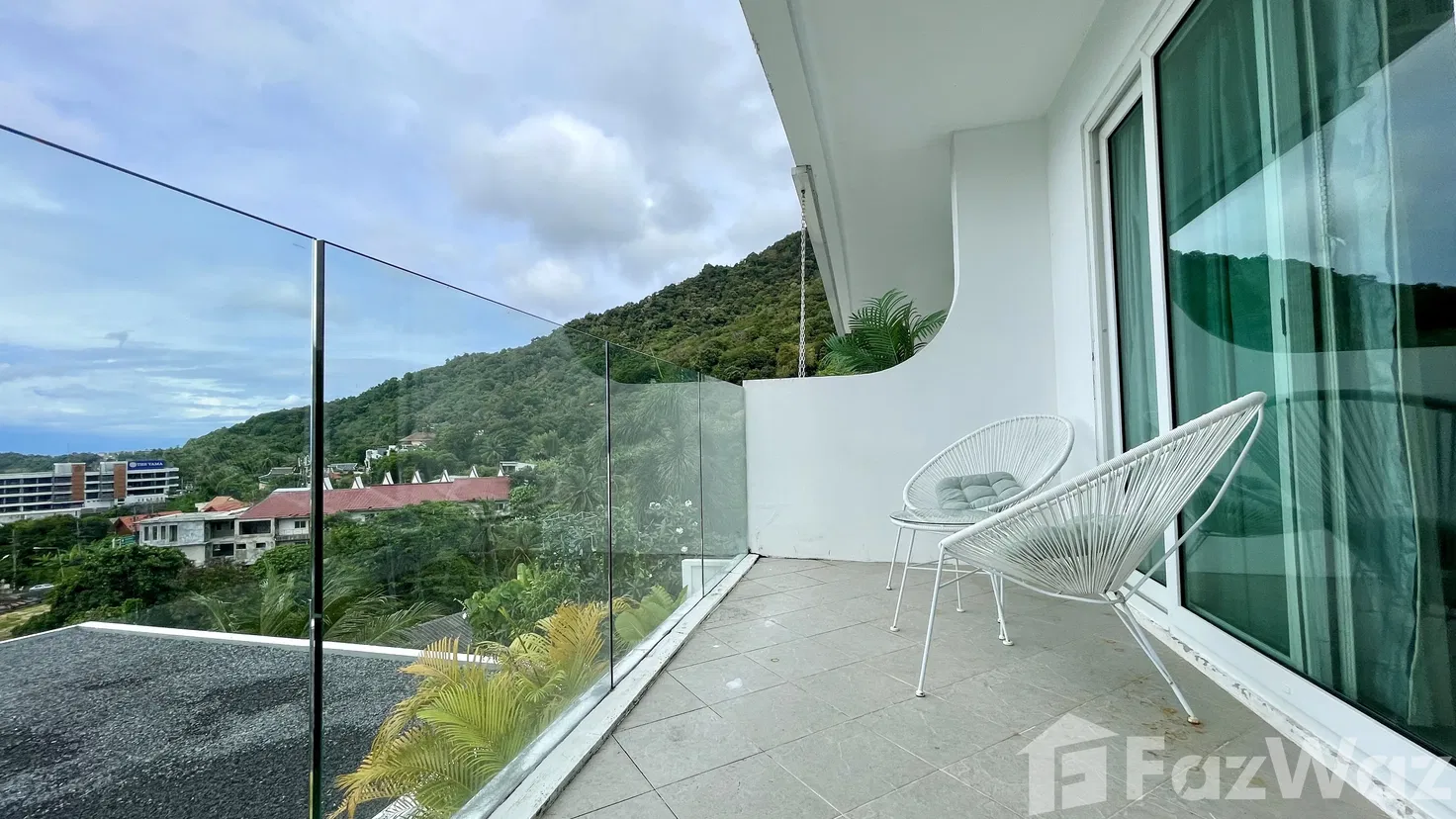 picture 2 bedroom Seaview condominium in Kata - 14/16