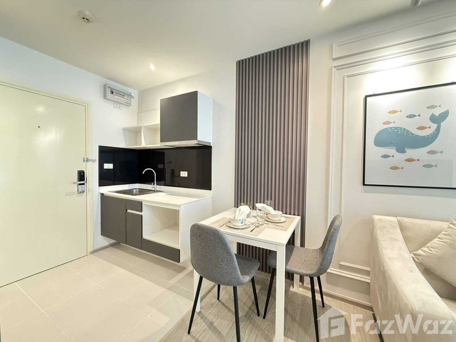 Fully furnished and renovated 2 bedroom condo at Central 5364627 - image 2