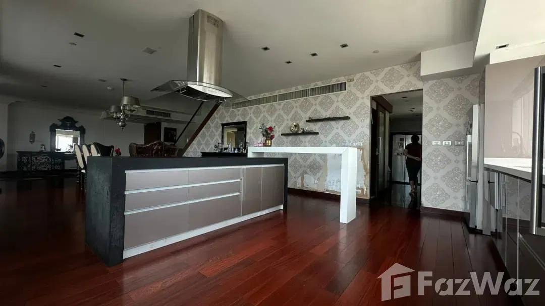 picture Duplex for sale at Le Rafine 31 - 8/19