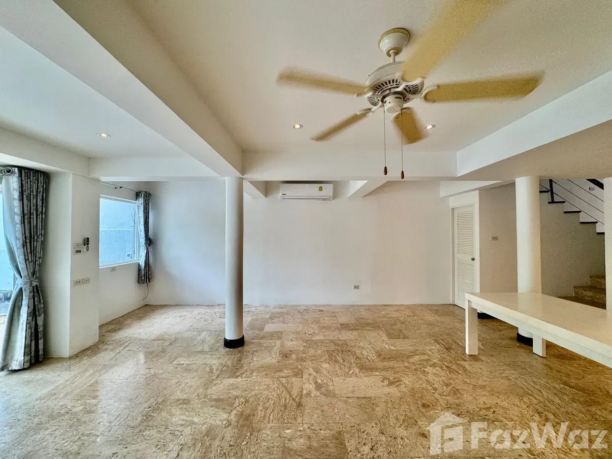 picture 3 Bedroom Villa for sale at Loch Palm Golf Club - 28/34
