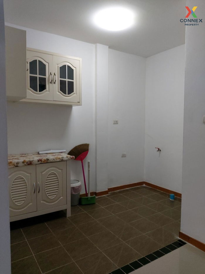 picture For Sale Townhouse/Townhome  , Piboon Hometown , Phimonrat , Bang Bua Thong , Nonthaburi , CX-127727 ✅ Live chat with us ADD LINE @connexproperty ✅  - 12/12