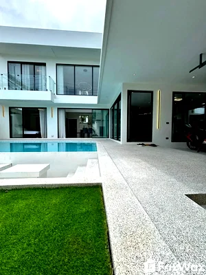 Houses for rent Ra Wai Beach Phuket : 4 Bedroom Villa for rent in Rawai, Phuket  5653108