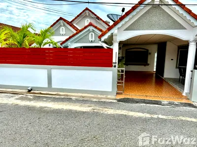 Houses for sale Nong Prue, Chonburi : 4 Bedroom Villa for sale at Wantana Village