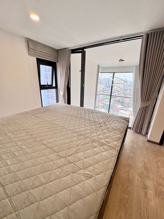 รูป 🔐#OL2304_183🔐 ว่างพร้อมอยู่ 🗓️𝐅𝐨𝐫 𝐑𝐞𝐧𝐭 ( 48 𝐬𝐪𝐦.  Duplex Duo Space 2Bed, 1𝐛𝐚𝐭𝐡 ) 𝐒𝐎𝐇𝐎 𝐁𝐚𝐧𝐠𝐤𝐨𝐤 𝐑𝐚𝐭𝐜𝐡𝐚𝐝𝐚 - รูปที่ 13/18