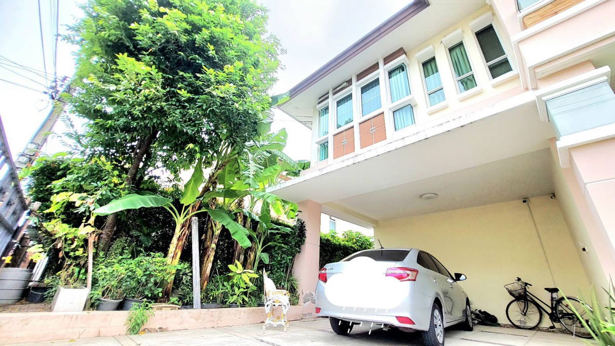 picture Ready-to-Move-In Home at Le Neo 2 – Upgraded & Value-Packed! - 3/14
