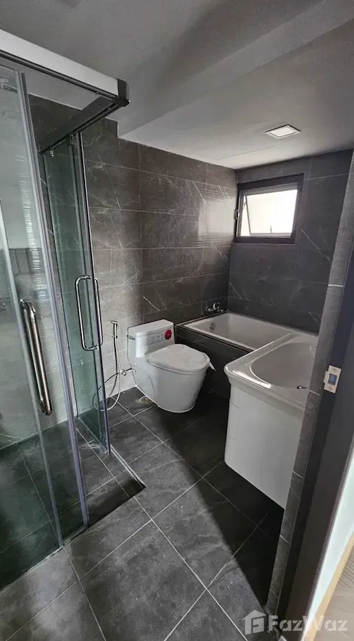 picture 3 Bedroom Condo for sale at Regent On The Park 1 - 7/12