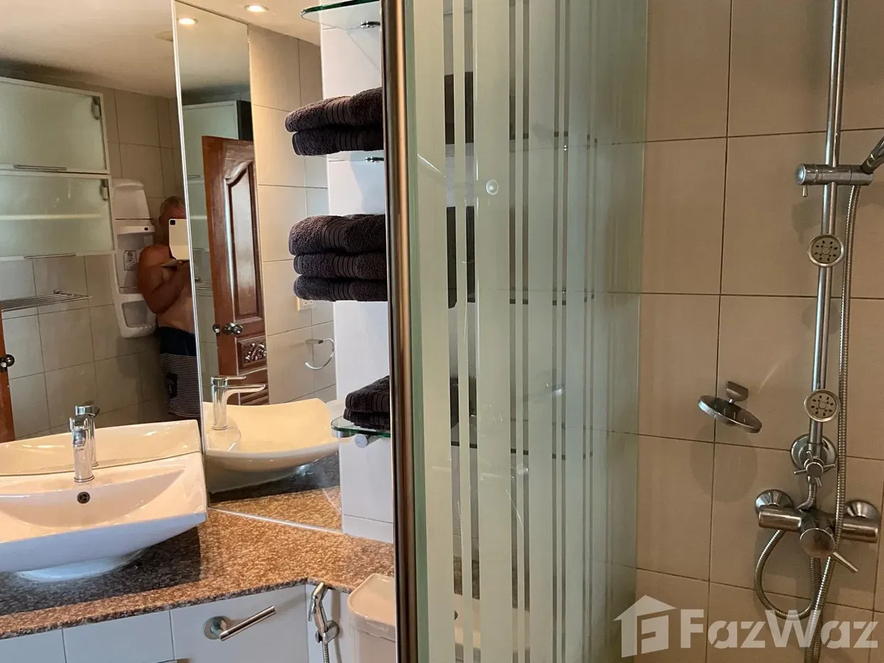 picture 2 bedrooms seaview condo for sale - 17/18