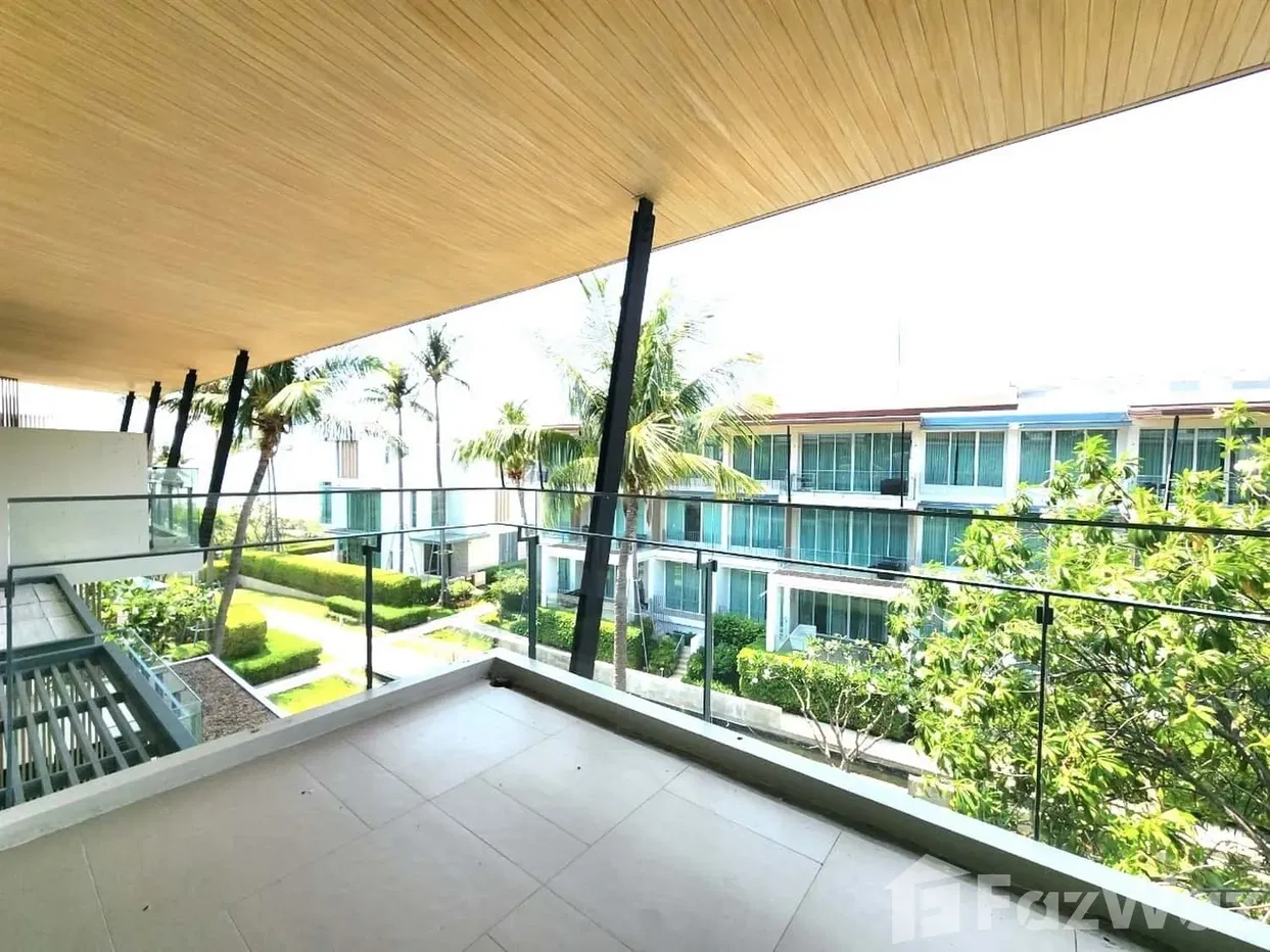 picture Beachfront Condo in Hua Hin at Ocas Condominium (HC284) - 8/26