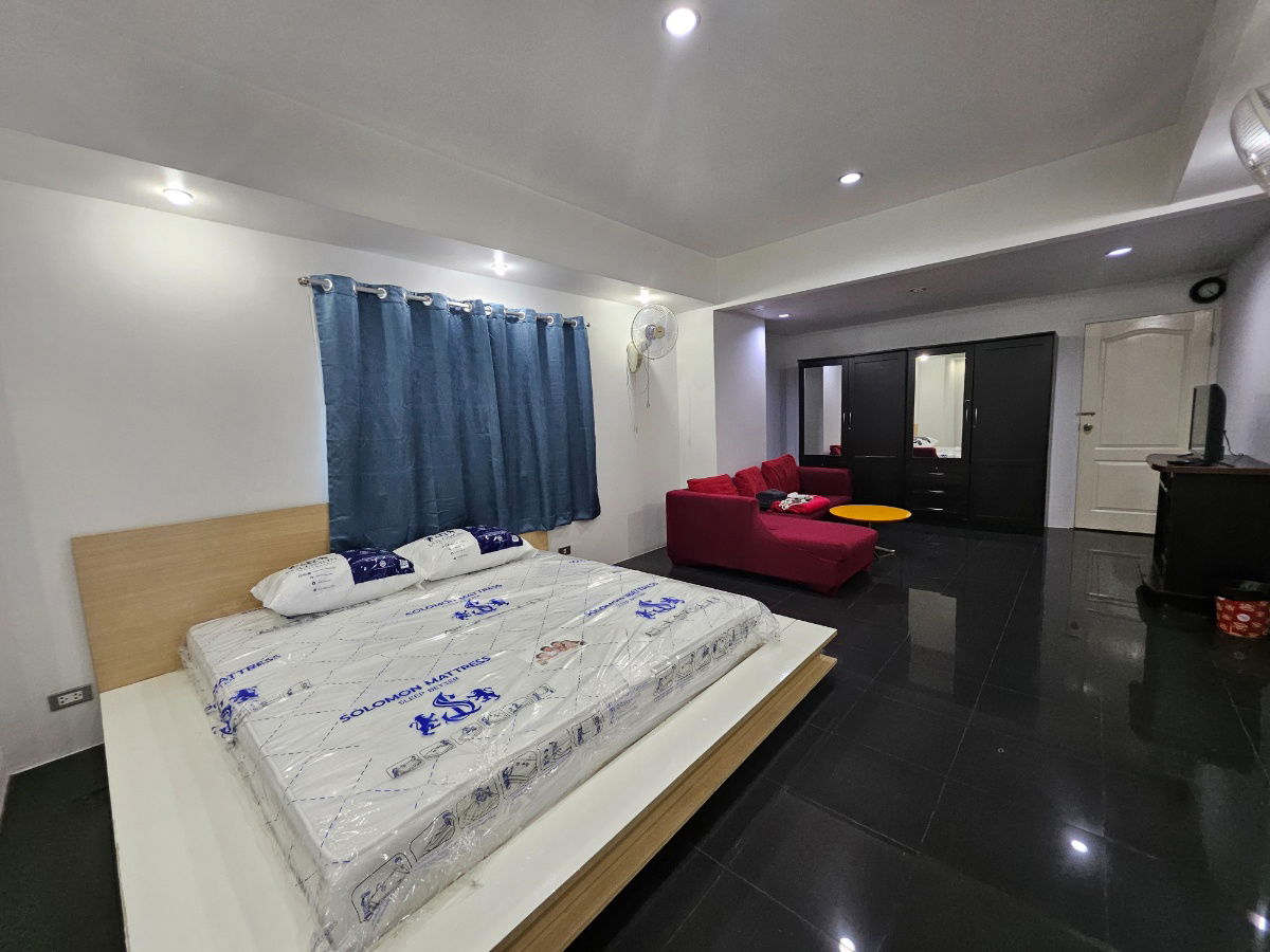 รูป ห้องมุม รีโนเวท เฟอร์ใหม่ ใกล้ BTS สะพานตากสิน - รูปที่ 8/12