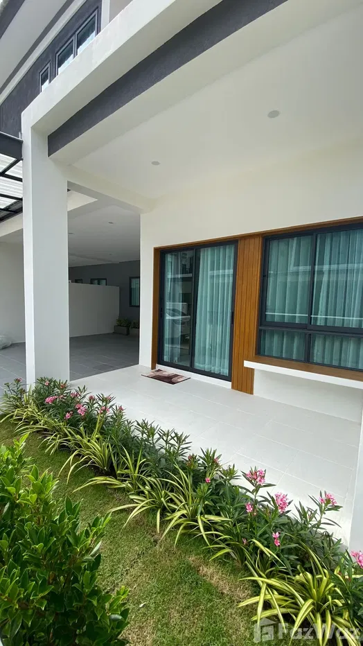 picture 3-Bedroom Semi-Detached House For Rent 5596590 - 8/22