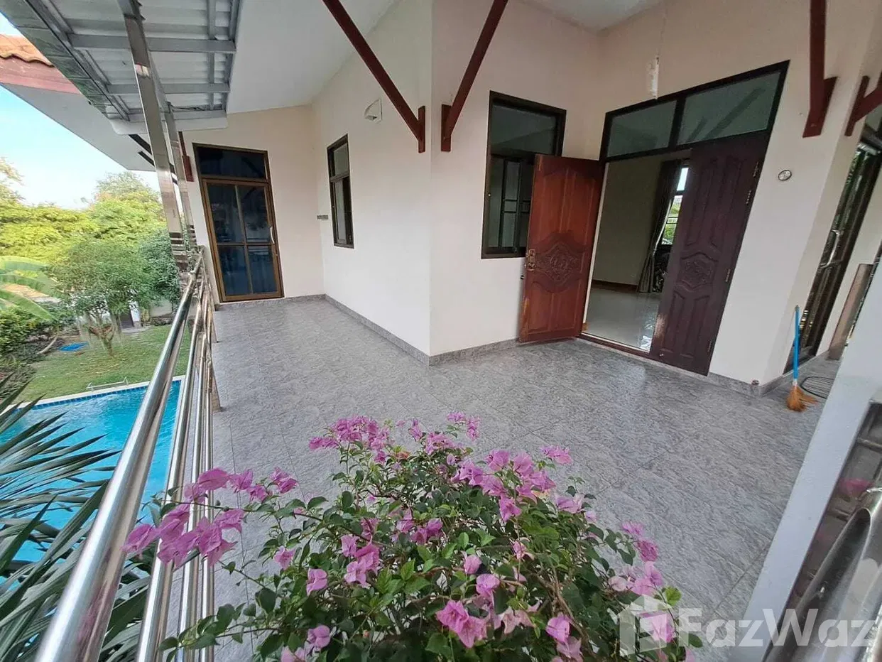 picture reduced! 4 Bedroom Villa at Royal Garden - 11/47