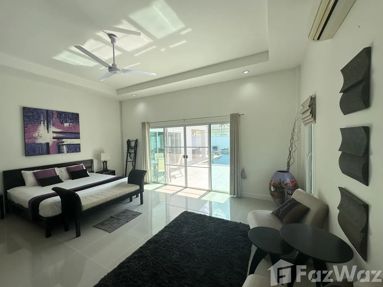 picture Large Private 4 Bedroom Pool Villa with Guest House - 21/31