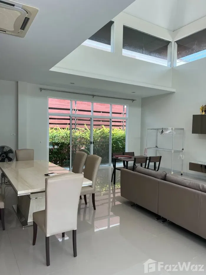 picture 3 Bedroom Villa for sale in Choeng Thale, Phuket - 4/12